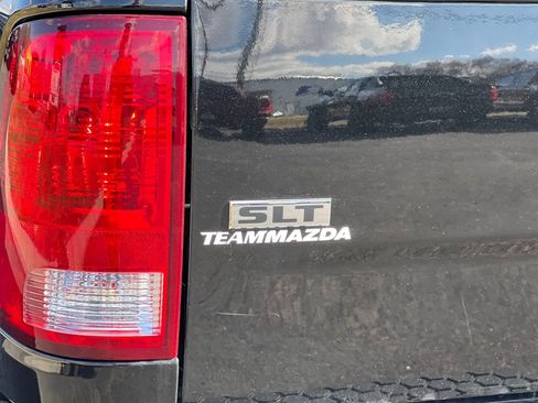 Used 2022 RAM 1500 Classic SLT AWD/4WD image 22