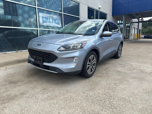 Used 2022 Ford Escape SEL w/ Technology Package FWD image 4