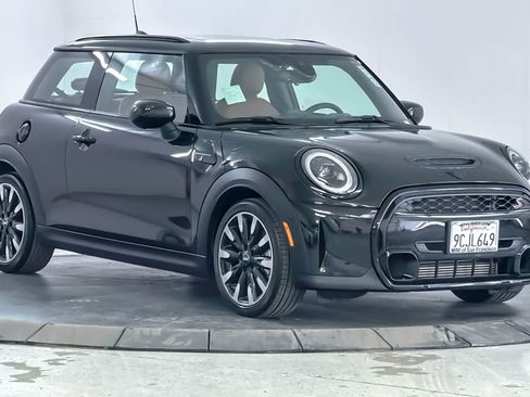 Used 2023 MINI Cooper S w/ Driver Assistance Package FWD image 9