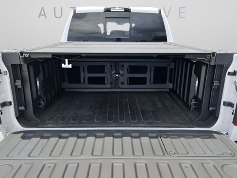 Used 2025 RAM 1500 Limited AWD/4WD image 12