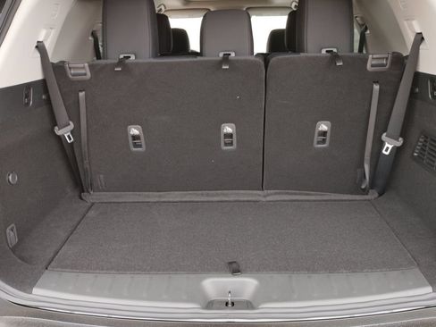 New 2026 Nissan Pathfinder SV w/ SV Premium Package FWD image 7