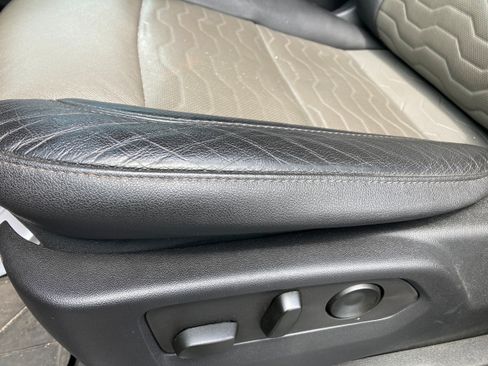 Used 2022 Chevrolet Silverado 1500 ZR2 w/ Technology Package image 8