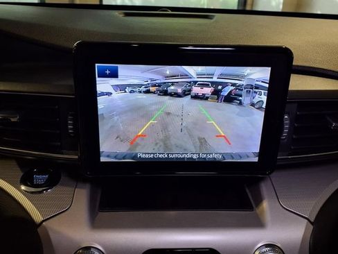 Used 2023 Ford Explorer XLT w/ Equipment Group 202A AWD/4WD image 7
