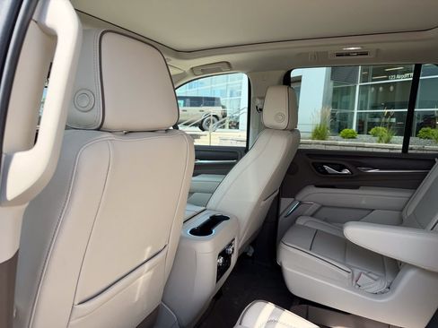 Used 2024 GMC Yukon Denali w/ Max Trailering Package AWD/4WD image 15