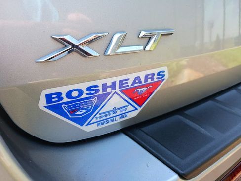 Used 2023 Ford Explorer XLT w/ Equipment Group 202A AWD/4WD image 4
