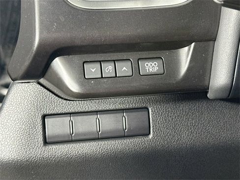 Used 2022 Lexus UX 250h w/ Premium Package image 23