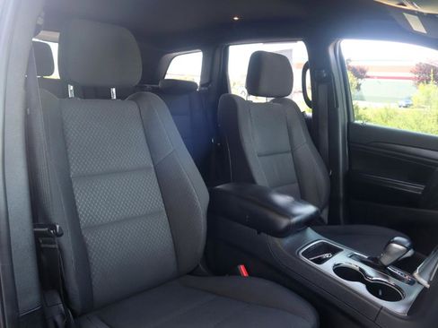Used 2018 Jeep Grand Cherokee Laredo AWD/4WD image 38