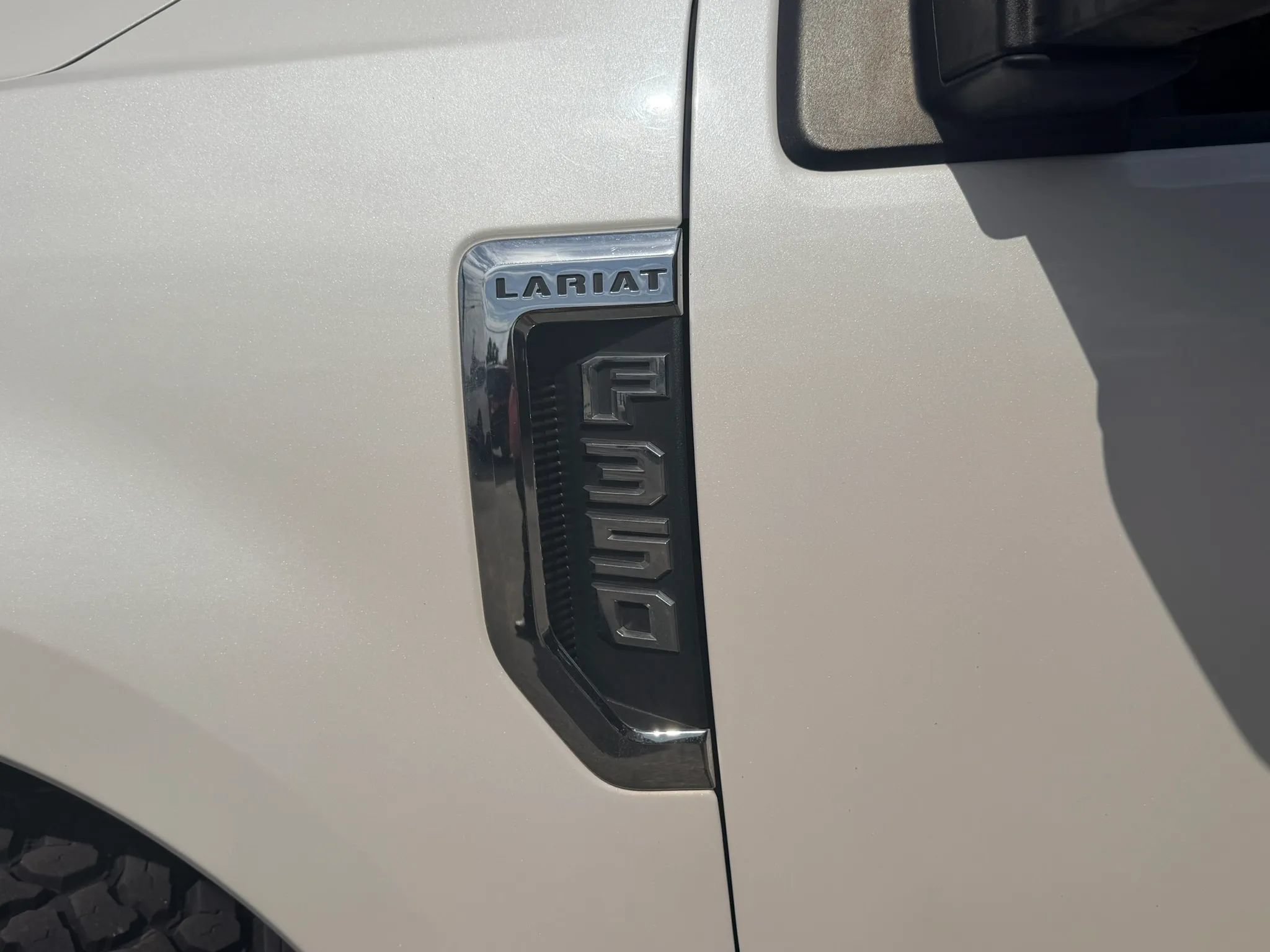 Used 2019 Ford F350 Lariat w/ Lariat Value Package AWD/4WD image 6