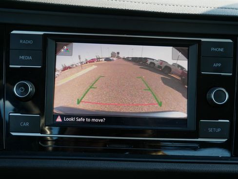 Used 2019 Volkswagen Jetta S image 19