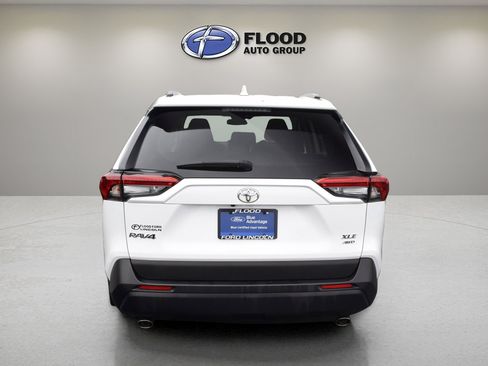 Used 2021 Toyota RAV4 XLE image 5
