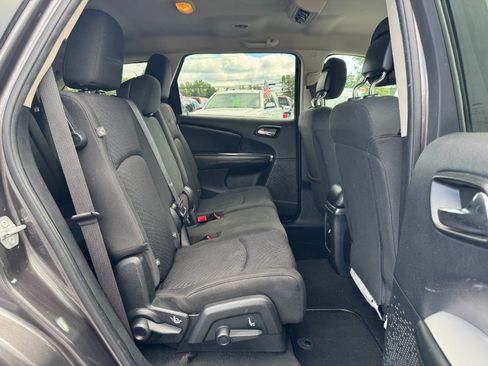 Used 2018 Dodge Journey SE w/ Popular Equipment Group FWD image 19