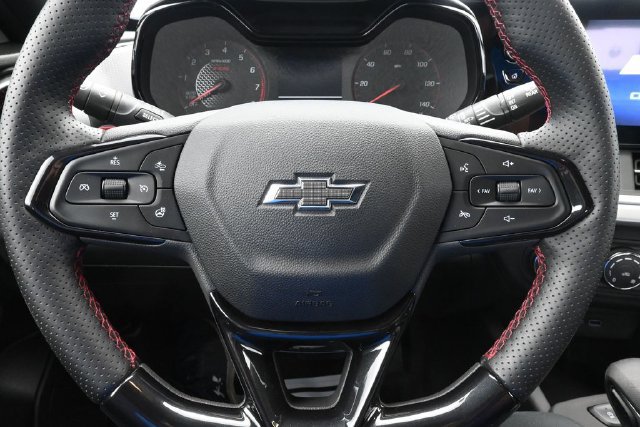 Used 2024 Chevrolet Trax RS FWD image 35