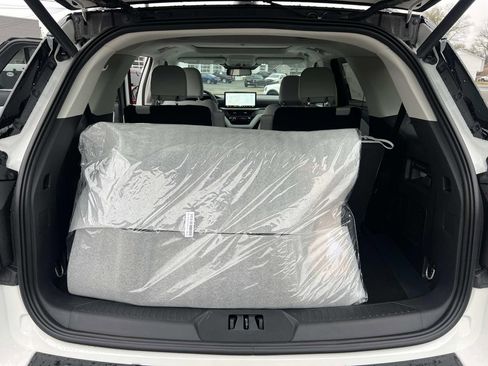 New 2026 Ford Explorer Platinum w/ LUX Leather Package image 19