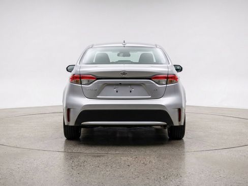 Used 2025 Toyota Corolla LE image 6