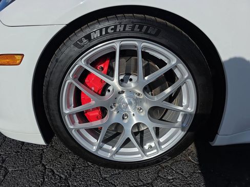 Used 2013 Porsche Panamera Turbo S image 16