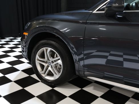 Used 2019 Audi Q5 2.0T Premium w/ Convenience Package AWD/4WD image 25