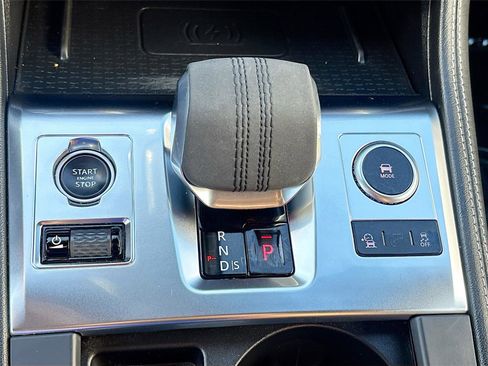 Used 2023 Jaguar F-PACE R-Dynamic S image 17