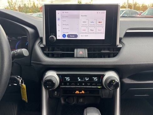 Used 2024 Toyota RAV4 LE image 20