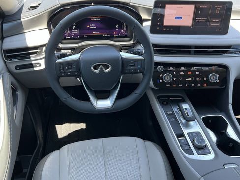 New 2026 INFINITI QX60 Luxe image 9