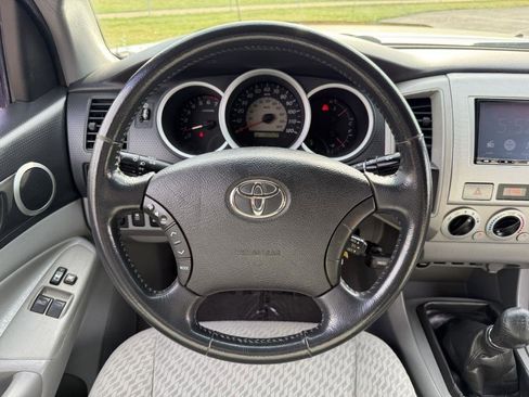 Used 2011 Toyota Tacoma 4x4 Access Cab w/ SR5 Pkg #2 image 23