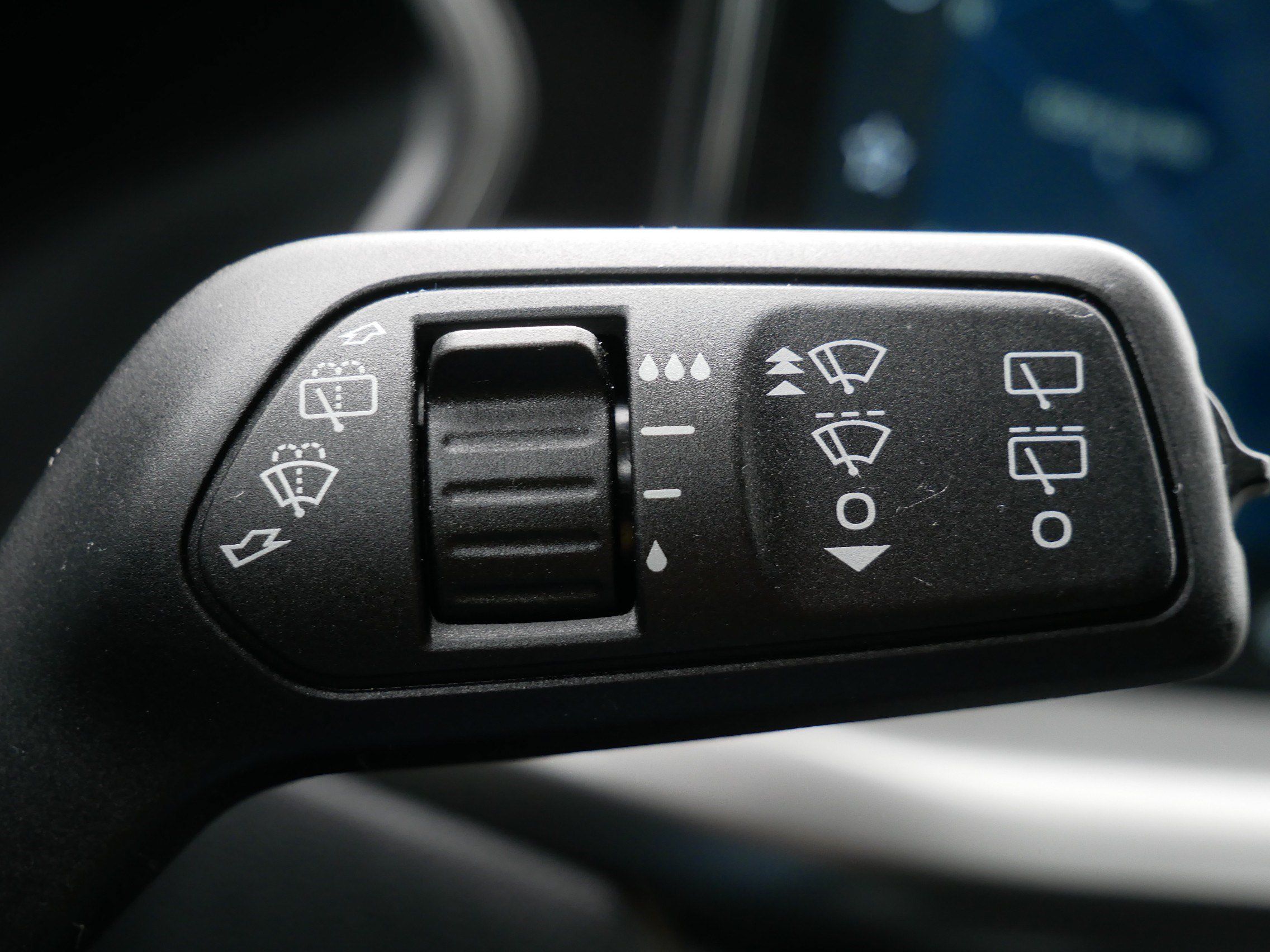Used 2023 Ford Escape Active w/ Tech Pack #1 AWD/4WD image 31