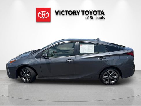 Used 2022 Toyota Prius XLE FWD image 6