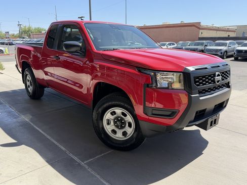 Used 2025 Nissan Frontier S AWD/4WD image 6