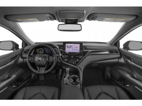 Used 2023 Toyota Camry XSE image 4