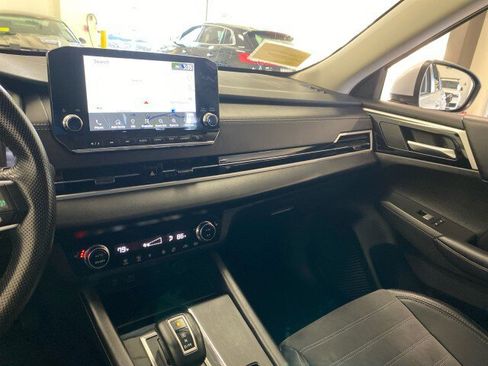 Used 2024 Mitsubishi Outlander SE image 14