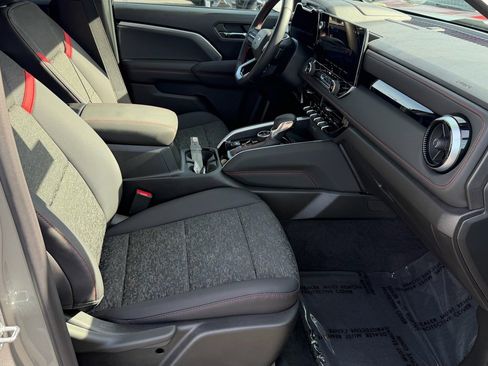 Used 2026 Chevrolet Colorado Z71 image 19