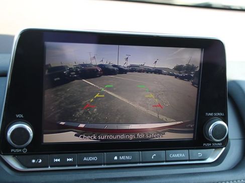 Certified 2022 Nissan Rogue SV AWD/4WD image 20