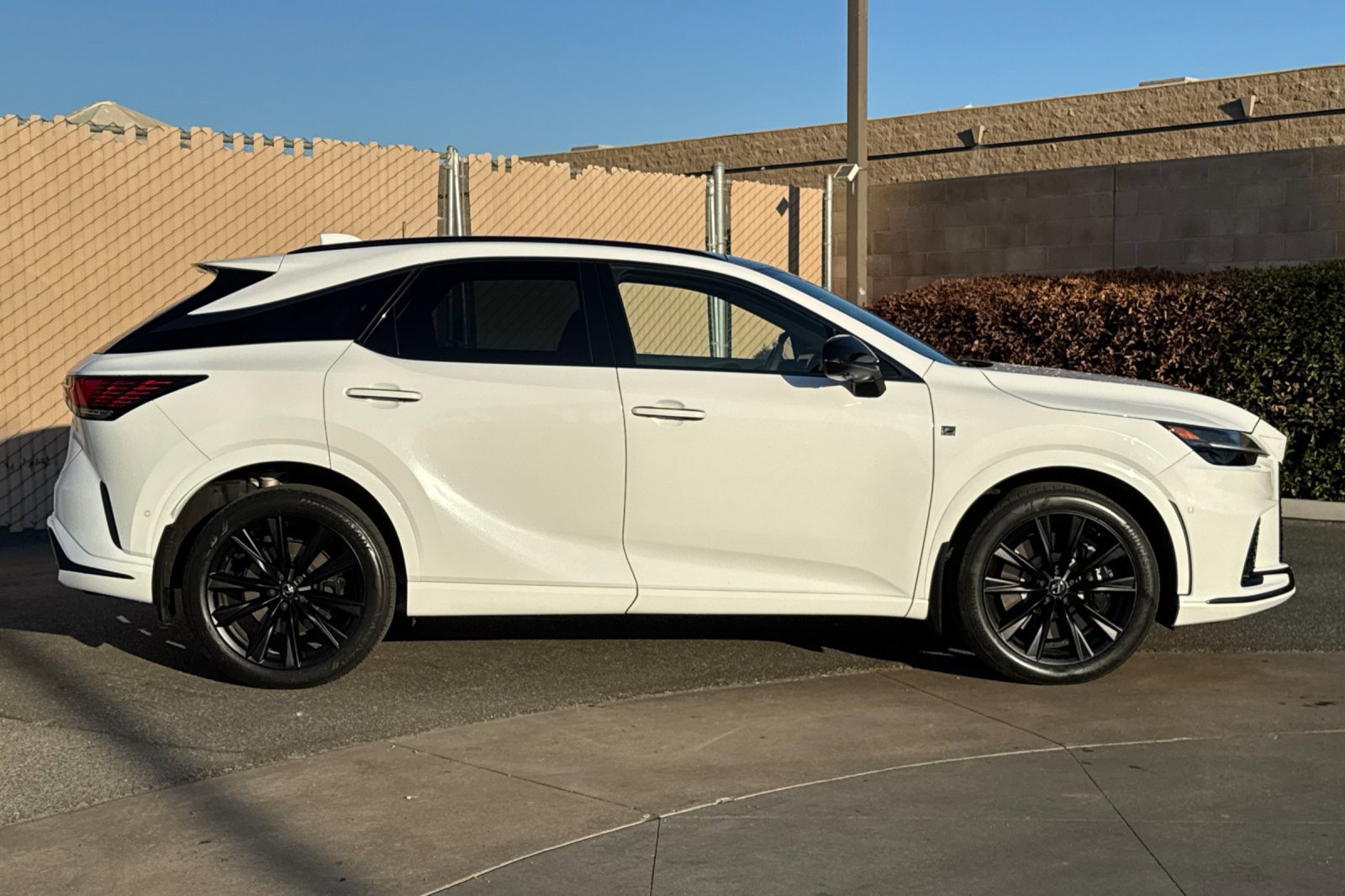 Used 2023 Lexus RX 500h F Sport w/ Cold Area Package AWD/4WD image 3