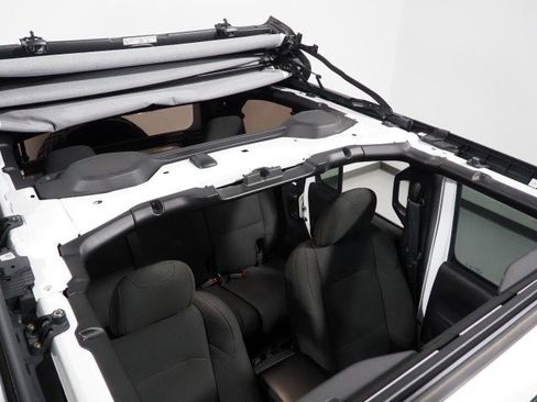 Used 2023 Jeep Wrangler Willys image 5