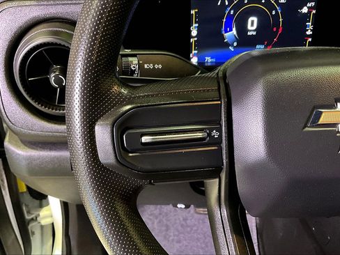 Used 2023 Chevrolet Colorado W/T image 11