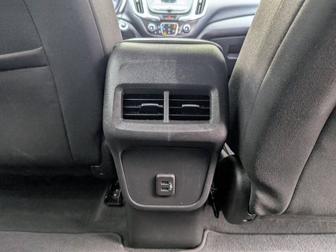 Used 2019 Chevrolet Equinox LT AWD/4WD image 17