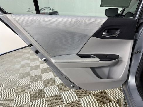 Used 2017 Honda Accord LX image 21