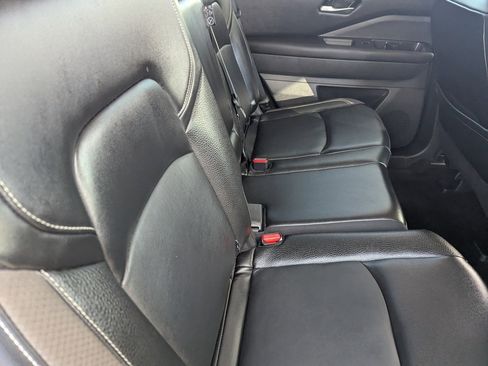 Certified 2024 Nissan Pathfinder SL image 14