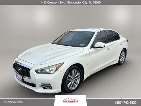 Used 2015 INFINITI Q50 Premium w/ Deluxe Touring Package image 9
