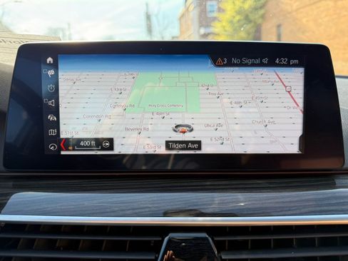 Used 2019 BMW 530i xDrive w/ Convenience Package AWD/4WD image 17