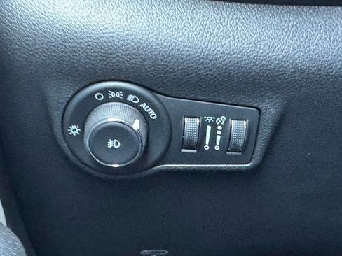 Certified 2025 Jeep Compass Limited AWD/4WD image 23