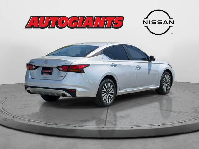 Used 2024 Nissan Altima 2.5 SV w/ SV Premium Package AWD/4WD image 5