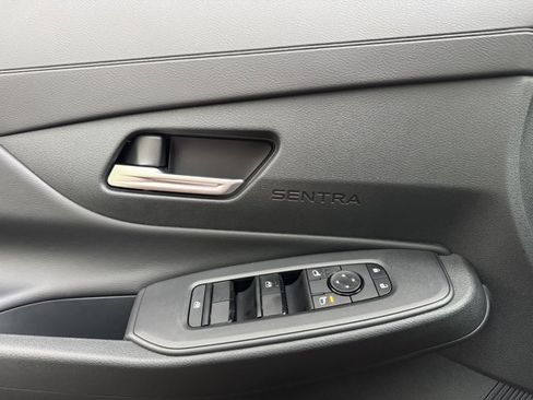 New 2026 Nissan Sentra SV w/ SV Convenience Package FWD image 8