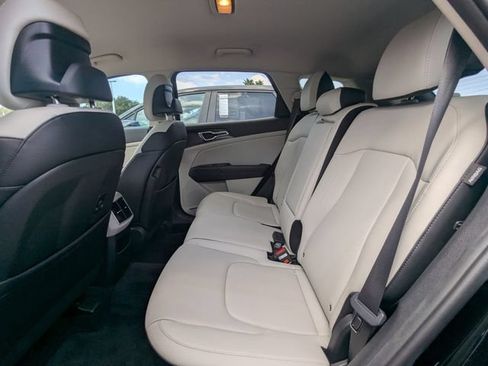 Certified 2025 Kia Sportage EX FWD image 15