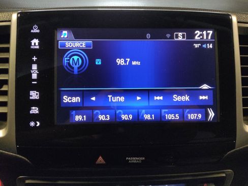 Used 2018 Honda Pilot EX image 25