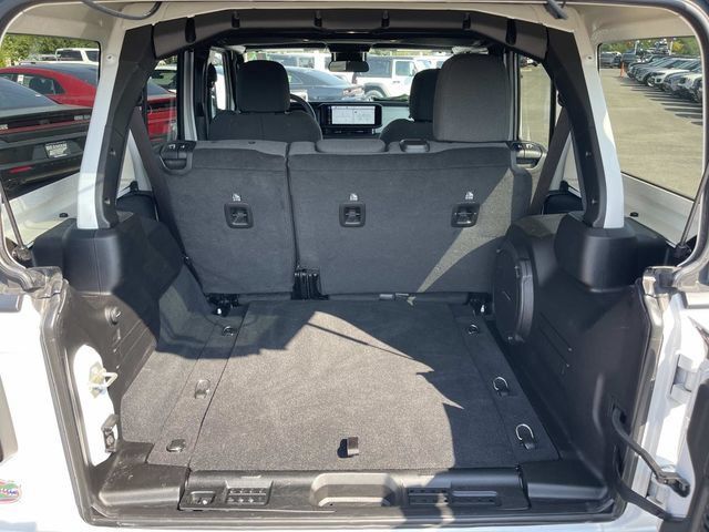 Used 2024 Jeep Wrangler Unlimited Sport AWD/4WD image 12