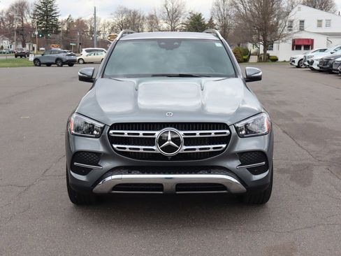 Used 2025 Mercedes-Benz GLE 450e 4MATIC image 2