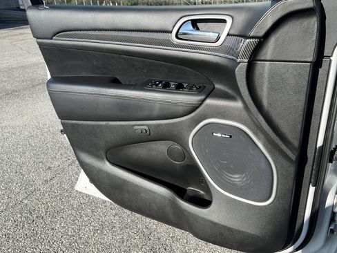 Used 2020 Jeep Grand Cherokee SRT image 19