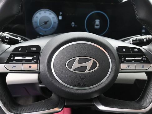 Used 2024 Hyundai Elantra Limited image 24