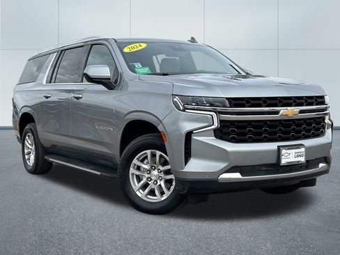 Used 2024 Chevrolet Suburban LS image 37