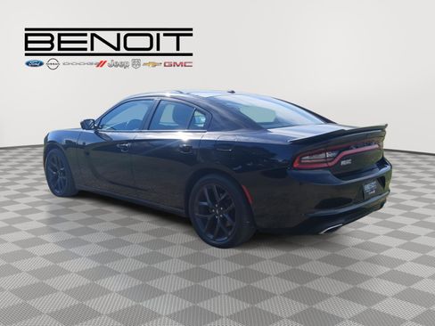 Used 2022 Dodge Charger SXT w/ Blacktop Package image 6